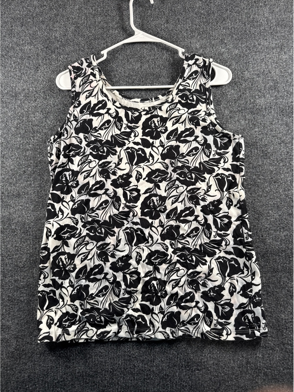 Lands’ End Women’s Medium Black White Floral Sleeveless Tank Top